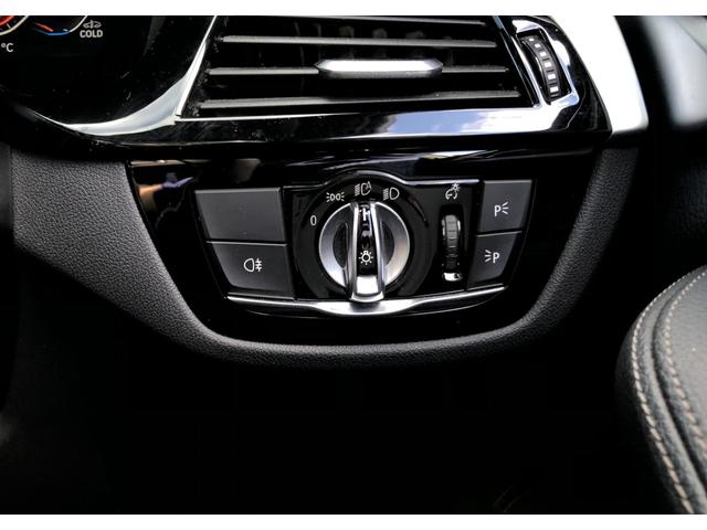 ５シリーズ ５２３ｄ　ｘＤｒｉｖｅ　Ｍスポーツ　黒革　バックカメラ　前後ＰＤＣ　アクティブクルーズコントロール　ウッドパネル　Ｆシートヒータ　電動リアゲート　ＢＭＷ・Ｍ５０周年記念エンブレム　アダプティブＬＥＤヘッドライト　１９ＡＷ（30枚目）