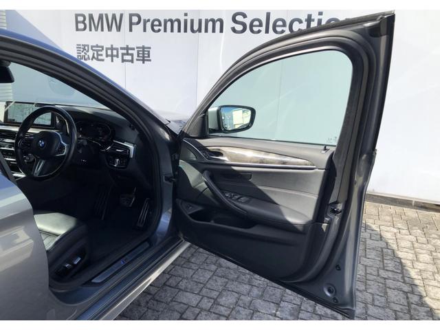 ５シリーズ ５２３ｄ　ｘＤｒｉｖｅ　Ｍスポーツ　黒革　バックカメラ　前後ＰＤＣ　アクティブクルーズコントロール　ウッドパネル　Ｆシートヒータ　電動リアゲート　ＢＭＷ・Ｍ５０周年記念エンブレム　アダプティブＬＥＤヘッドライト　１９ＡＷ（40枚目）