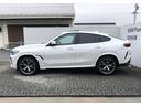 ｘＤｒｉｖｅ　３５ｄ　Ｍスポーツ　センサフィン・コニャックシート　パノラマサンルーフ　ドライビング・アシスト・プロフェッショナル　ＢＭＷ・Ｍ５０周年記念エンブレム　ウッドパネル　ＦＲシートヒータ　ＢＭＷライブコクピットプロ　２１ＡＷ(8枚目)