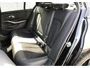 320d xDrive Mスポーツ LCI バックカメラ 前後PDC アクティブクルーズコントロール Fシートヒーター BMW・M50周年記念エンブレム 電動リアゲート アダプティブLEDヘッドライト リアプライバシーガラス 18AW(13枚目)