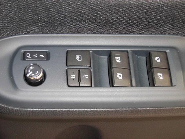 X ワンセグ メモリーナビ ミュージックプレイヤー接続可 バックカメラ ETC 両側電動スライド LEDヘッドランプ 乗車定員8人 3列シート アイドリングストップ(19枚目)