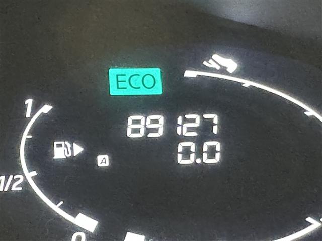 セレナ ハイウェイスター S-ハイブリッド Vセレクション メモリーナビ フルセグ バックカメラ ETC CD ミュージックプレイヤー接続可 DVD再生 後席モニター オートクルーズコントロール HIDヘッドライト 両側電動スライド 乗車定員8人 3列シート(20枚目)