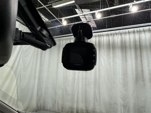 セレナ ハイウェイスター S-ハイブリッド Vセレクション メモリーナビ フルセグ バックカメラ ETC CD ミュージックプレイヤー接続可 DVD再生 後席モニター オートクルーズコントロール HIDヘッドライト 両側電動スライド 乗車定員8人 3列シート(21枚目)