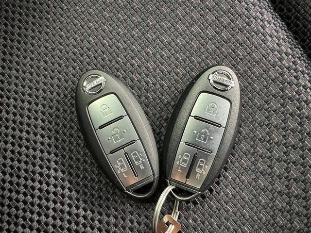 セレナ ハイウェイスター S-ハイブリッド Vセレクション メモリーナビ フルセグ バックカメラ ETC CD ミュージックプレイヤー接続可 DVD再生 後席モニター オートクルーズコントロール HIDヘッドライト 両側電動スライド 乗車定員8人 3列シート(22枚目)