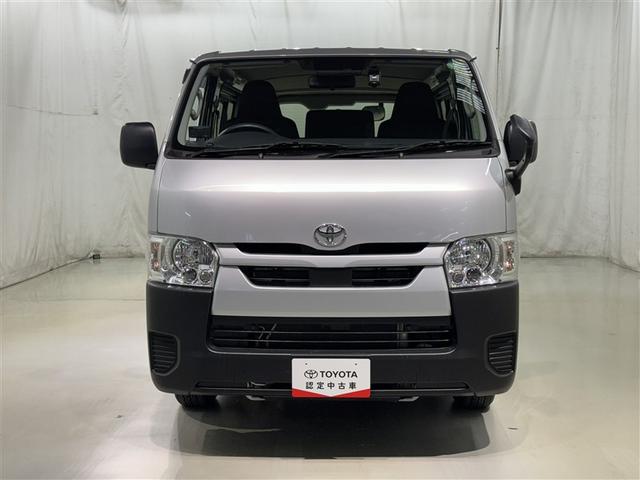 ハイエースバン ＤＸ　衝突被害軽減システム　メモリーナビ　フルセグ　バックカメラ　ＥＴＣ　ドラレコ　ＣＤ　ミュージックプレイヤー接続可　ＤＶＤ再生　ＬＥＤヘッドランプ　乗車定員６人　キーレス　ディーゼル　ワンオーナー（2枚目）