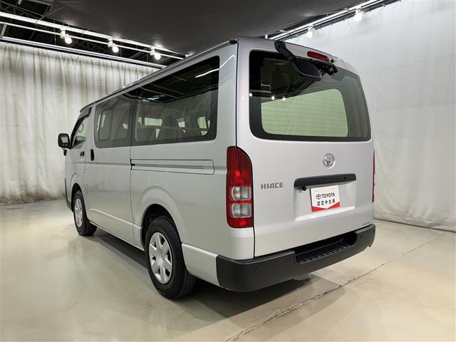 ハイエースバン ＤＸ　衝突被害軽減システム　メモリーナビ　フルセグ　バックカメラ　ＥＴＣ　ドラレコ　ＣＤ　ミュージックプレイヤー接続可　ＤＶＤ再生　ＬＥＤヘッドランプ　乗車定員６人　キーレス　ディーゼル　ワンオーナー（4枚目）