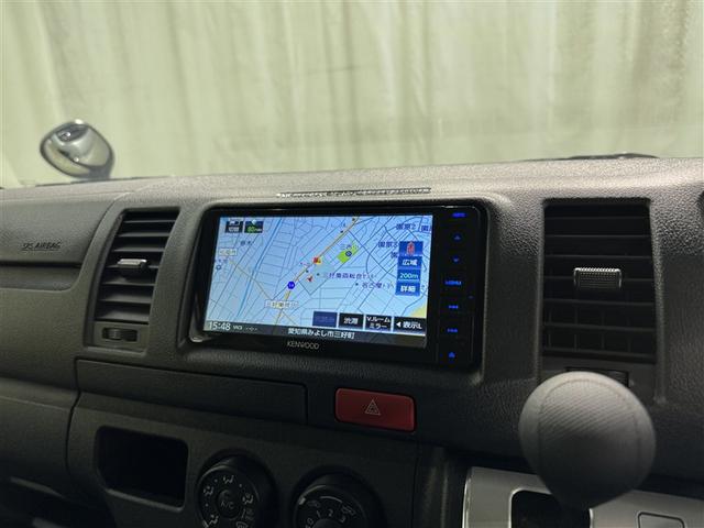 ハイエースバン ＤＸ　衝突被害軽減システム　メモリーナビ　フルセグ　バックカメラ　ＥＴＣ　ドラレコ　ＣＤ　ミュージックプレイヤー接続可　ＤＶＤ再生　ＬＥＤヘッドランプ　乗車定員６人　キーレス　ディーゼル　ワンオーナー（8枚目）