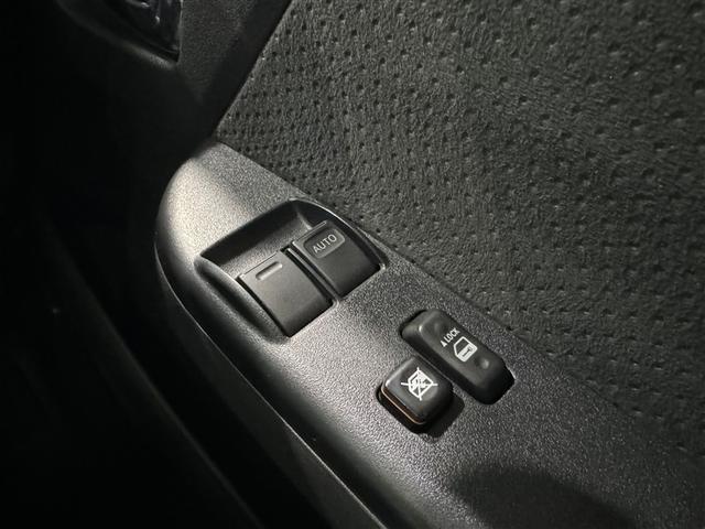 ハイエースバン ロングスーパーGL 衝突被害軽減システム メモリーナビ フルセグ バックカメラ ETC CD DVD再生 LEDヘッドランプ スマートキー キーレス 4WD ディーゼル(28枚目)