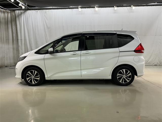 フリード G・ホンダセンシング 衝突被害軽減システム メモリーナビ フルセグ バックカメラ ETC ドラレコ CD ミュージックプレイヤー接続可 DVD再生 オートクルーズコントロール LEDヘッドランプ 両側電動スライド キーレス(4枚目)