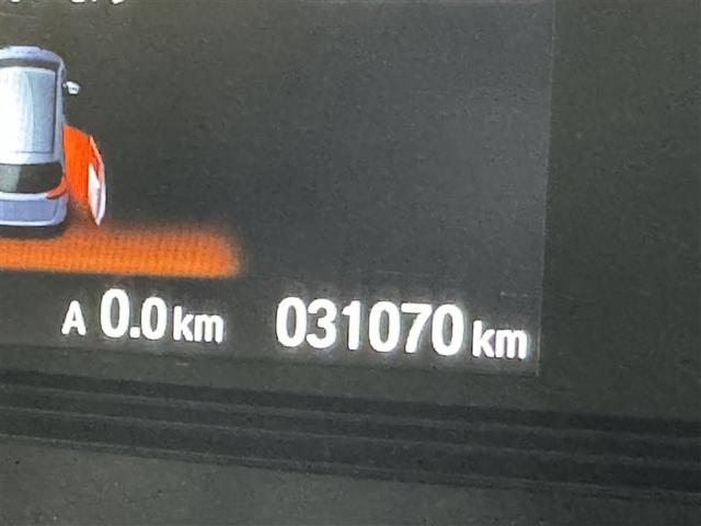 フリード G・ホンダセンシング 衝突被害軽減システム メモリーナビ フルセグ バックカメラ ETC ドラレコ CD ミュージックプレイヤー接続可 DVD再生 オートクルーズコントロール LEDヘッドランプ 両側電動スライド キーレス(23枚目)