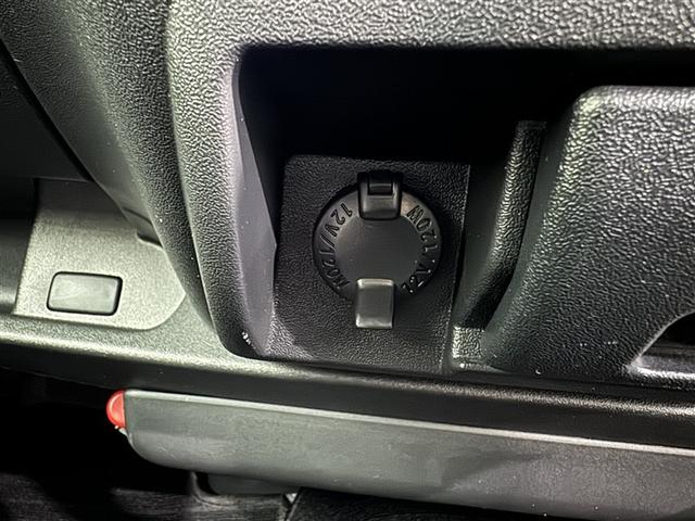 ハイエースバン ＤＸ　衝突被害軽減システム　メモリーナビ　フルセグ　バックカメラ　ＥＴＣ　ドラレコ　ＣＤ　ミュージックプレイヤー接続可　ＤＶＤ再生　ＬＥＤヘッドランプ　乗車定員６人　キーレス　ディーゼル　ワンオーナー（16枚目）