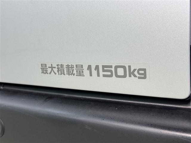 ハイエースバン ＤＸ　衝突被害軽減システム　メモリーナビ　フルセグ　バックカメラ　ＥＴＣ　ドラレコ　ＣＤ　ミュージックプレイヤー接続可　ＤＶＤ再生　ＬＥＤヘッドランプ　乗車定員６人　キーレス　ディーゼル　ワンオーナー（30枚目）