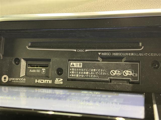 ＴＶが見れるチューナーを装備しています。　新しい車でも付いていないことで、ＴＶが見れない事も多々あるので要チェックです。