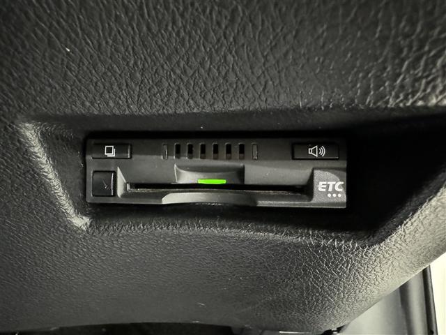 【ＥＴＣ車載器（ビルトイン）】高速・有料道路の料金所をキャッシュレス、スムーズに通過可能です。