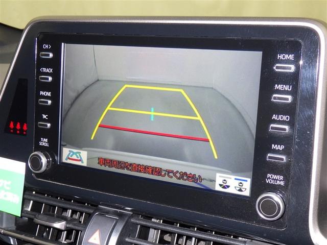 後方の見える安心をお届けするバックガイドモニター付：バックするときのアシストラインもあって楽々バック！車庫入れや縦列駐車をサポートし、苦手な駐車も安心です！今やもう手放せない装備ですネ♪