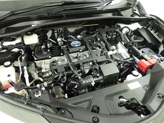 スチームがけでエンジンルームの汚れも綺麗にクリーニング！