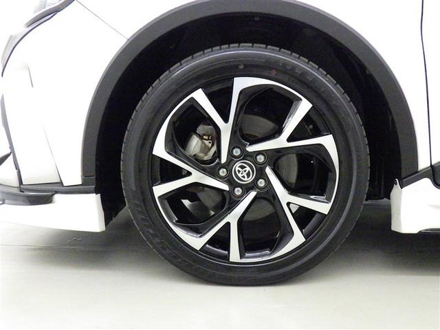 かっこいいホイールですね。　車のイメージを大きく左右するホイール部分はコダワリを持ちたいですね。