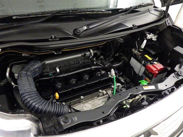 スチームがけでエンジンルームの汚れも綺麗にクリーニング！