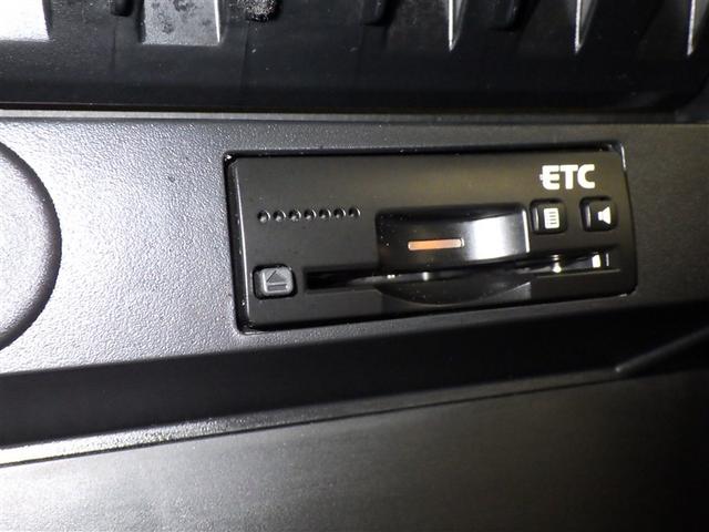 【ＥＴＣ車載器（ビルトイン）】高速・有料道路の料金所をキャッシュレス、スムーズに通過可能です。