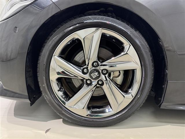 クラウンハイブリッド ＲＳアドバンス　衝突被害軽減システム　メモリーナビ　フルセグ　バックカメラ　ＥＴＣ　ドラレコ　ＣＤ　ミュージックプレイヤー接続可　ＤＶＤ再生　サンルーフ　革シート　電動シート　オートクルーズコントロール　スマートキー（34枚目）