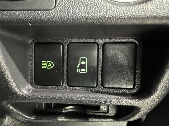 ハイエースワゴン ＧＬ　ロング　衝突被害軽減システム　メモリーナビ　フルセグ　バックカメラ　ＥＴＣ　ＣＤ　ミュージックプレイヤー接続可　ＤＶＤ再生　後席モニター　ＬＥＤヘッドランプ　電動スライドドア　３列シート　スマートキー（15枚目）