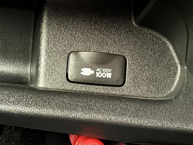 ハイエースワゴン ＧＬ　ロング　衝突被害軽減システム　メモリーナビ　フルセグ　バックカメラ　ＥＴＣ　ＣＤ　ミュージックプレイヤー接続可　ＤＶＤ再生　後席モニター　ＬＥＤヘッドランプ　電動スライドドア　３列シート　スマートキー（17枚目）