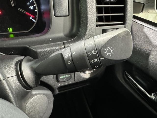 ハイエースワゴン ＧＬ　ロング　衝突被害軽減システム　メモリーナビ　フルセグ　バックカメラ　ＥＴＣ　ＣＤ　ミュージックプレイヤー接続可　ＤＶＤ再生　後席モニター　ＬＥＤヘッドランプ　電動スライドドア　３列シート　スマートキー（21枚目）