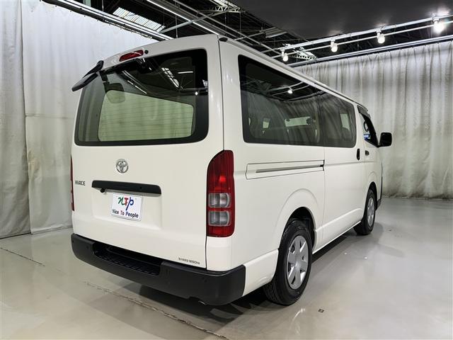 ハイエースバン ロングＤＸ　衝突被害軽減システム　メモリーナビ　フルセグ　バックカメラ　ＥＴＣ　ドラレコ　ＣＤ　ミュージックプレイヤー接続可　ＤＶＤ再生　ＬＥＤヘッドランプ　乗車定員６人　キーレス（6枚目）