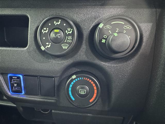 ハイエースバン ロングＤＸ　衝突被害軽減システム　メモリーナビ　フルセグ　バックカメラ　ＥＴＣ　ドラレコ　ＣＤ　ミュージックプレイヤー接続可　ＤＶＤ再生　ＬＥＤヘッドランプ　乗車定員６人　キーレス（14枚目）