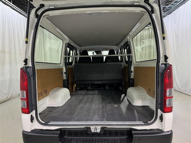 ハイエースバン ロングＤＸ　衝突被害軽減システム　メモリーナビ　フルセグ　バックカメラ　ＥＴＣ　ドラレコ　ＣＤ　ミュージックプレイヤー接続可　ＤＶＤ再生　ＬＥＤヘッドランプ　乗車定員６人　キーレス（29枚目）