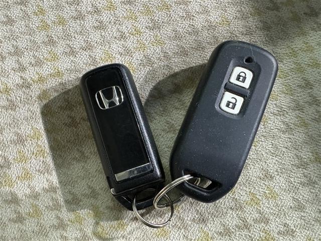 Ｎ－ＯＮＥ Ｇ・Ｌパッケージ　メモリーナビ　フルセグ　バックカメラ　ＥＴＣ　ＣＤ　ＨＩＤヘッドライト　スマートキー　キーレス（20枚目）