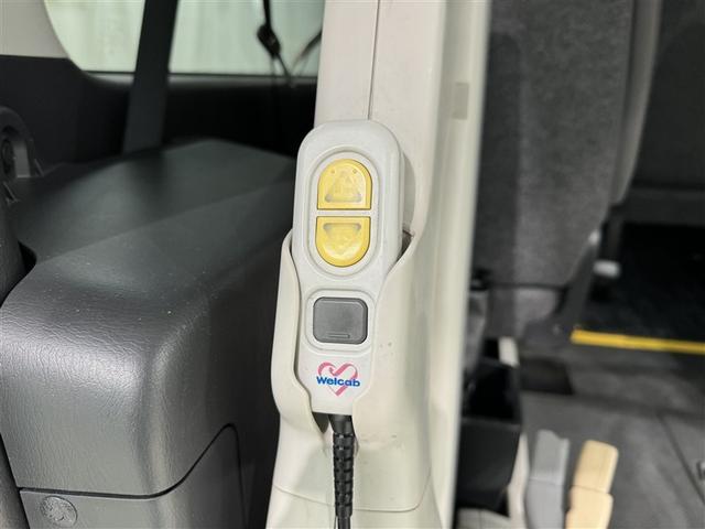 レジアスエースバン クルマイスシヨウ　Ｃタ　福祉車両　衝突被害軽減システム　ドラレコ　３列シート　キーレス（8枚目）