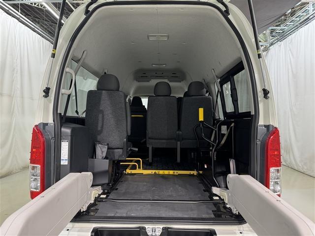 レジアスエースバン クルマイスシヨウ　Ｃタ　福祉車両　衝突被害軽減システム　ドラレコ　３列シート　キーレス（12枚目）