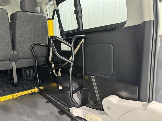 レジアスエースバン クルマイスシヨウ　Ｃタ　福祉車両　衝突被害軽減システム　ドラレコ　３列シート　キーレス（13枚目）