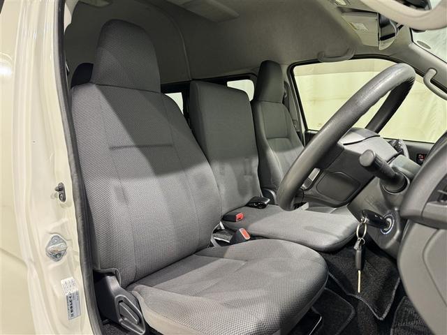 レジアスエースバン クルマイスシヨウ　Ｃタ　福祉車両　衝突被害軽減システム　ドラレコ　３列シート　キーレス（27枚目）