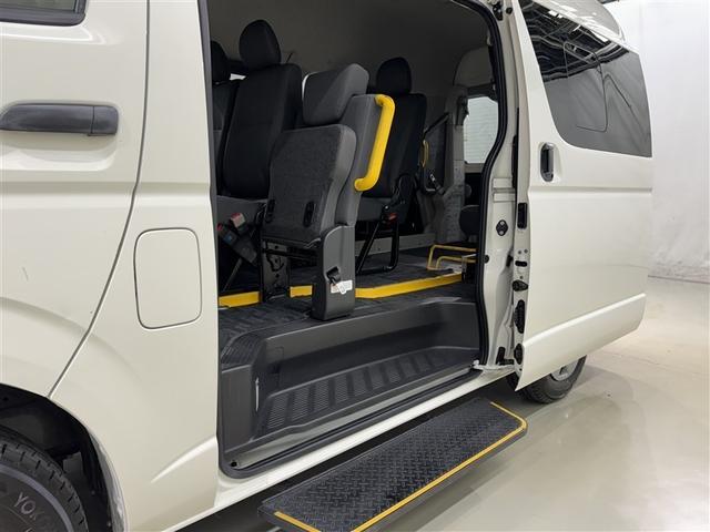 レジアスエースバン クルマイスシヨウ　Ｃタ　福祉車両　衝突被害軽減システム　ドラレコ　３列シート　キーレス（28枚目）