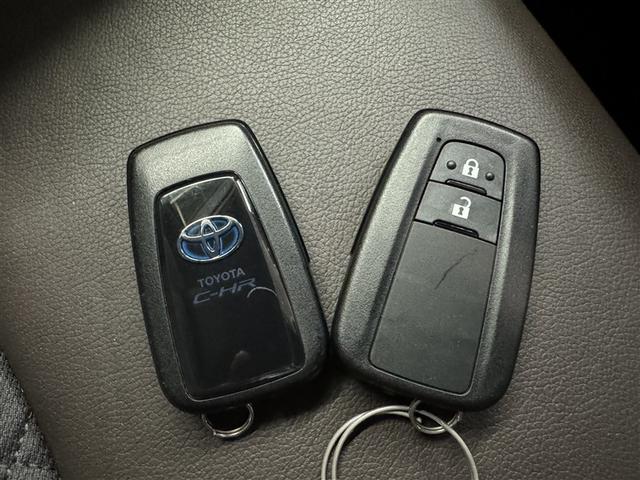 C-HR G 衝突被害軽減システム メモリーナビ フルセグ バックカメラ ETC CD ミュージックプレイヤー接続可 DVD再生 オートクルーズコントロール LEDヘッドランプ スマートキー キーレス ハイブリッド(27枚目)