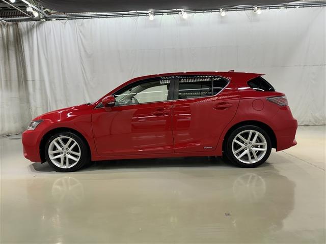 ＣＴ ＣＴ２００ｈ　バージョンＬ　衝突被害軽減システム　メモリーナビ　フルセグ　バックカメラ　ＥＴＣ　ＣＤ　ミュージックプレイヤー接続可　ＤＶＤ再生　革シート　電動シート　オートクルーズコントロール　ＬＥＤヘッドランプ　スマートキー（5枚目）