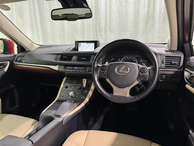 ＣＴ ＣＴ２００ｈ　バージョンＬ　衝突被害軽減システム　メモリーナビ　フルセグ　バックカメラ　ＥＴＣ　ＣＤ　ミュージックプレイヤー接続可　ＤＶＤ再生　革シート　電動シート　オートクルーズコントロール　ＬＥＤヘッドランプ　スマートキー（9枚目）