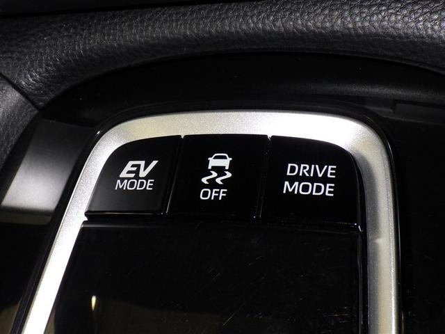 カローラクロス ハイブリッド　Ｚ　衝突被害軽減システム　メモリーナビ　フルセグ　バックカメラ　ＥＴＣ　ＣＤ　ミュージックプレイヤー接続可　ＤＶＤ再生　電動シート　オートクルーズコントロール　ＬＥＤヘッドランプ　スマートキー　キーレス（17枚目）