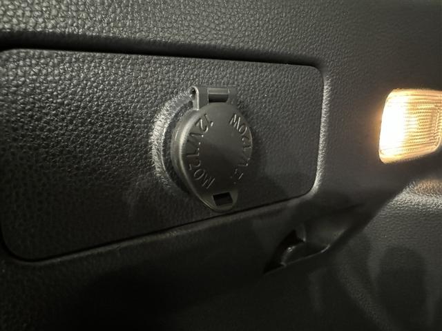 ヤリスクロス Ｚ　衝突被害軽減システム　メモリーナビ　バックカメラ　ＥＴＣ　ドラレコ　ミュージックプレイヤー接続可　電動シート　オートクルーズコントロール　ＬＥＤヘッドランプ　スマートキー　キーレス（32枚目）