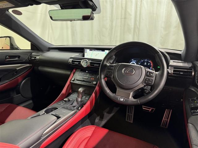 ＲＣ ＲＣ３００　Ｆスポーツ　衝突被害軽減システム　メモリーナビ　フルセグ　バックカメラ　ＥＴＣ　ＣＤ　ミュージックプレイヤー接続可　ＤＶＤ再生　革シート　電動シート　オートクルーズコントロール　ＬＥＤヘッドランプ　スマートキー（9枚目）