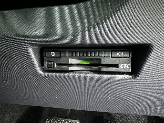 アクア Ｓ　メモリーナビ　ワンセグ　バックカメラ　ＥＴＣ　ＣＤ　ミュージックプレイヤー接続可　オートクルーズコントロール　スマートキー　キーレス　ハイブリッド（14枚目）