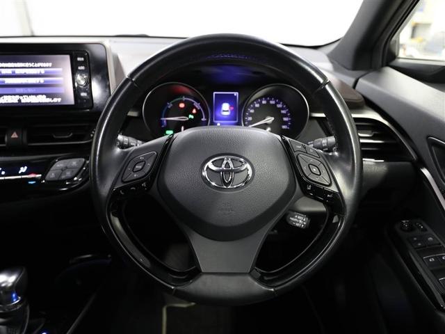 各操作スイッチなどもハンドルから手を放すことなく操作可能で安全運転に支援いたします！