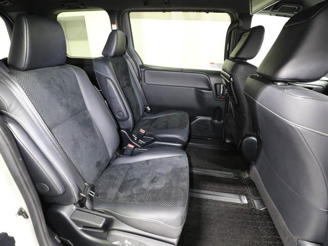 ヴォクシー ZS 煌III プリクラッシュ スマートキ アイスト DVD再生機能 横滑り防止装置 ナビTV アルミ 三列シート WAC 盗難防止 オートエアコン キーレス ETC装備 パワステ メモリナビ クルコン ABS(20枚目)