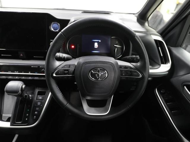 ノア ハイブリッドＳ－Ｚ　横滑り防止機能　エアバッグ　オートクルーズコントロール　地デジ　両側自動ドア　ダブルエアコン　スマートエントリー　ＬＥＤランプ　バックモニター　ＴＶ　３列シート　ＥＴＣ付き　ＡＢＳ　ＡＣ１００Ｖ（25枚目）