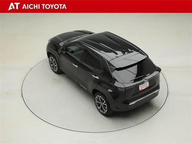 ヤリスクロス ハイブリッドＺ　ドライブレコーダ　インテリジェントキー　アルミホイル　ＬＥＤライト　１オ－ナ－　リアカメラ　クルーズコントロール　横滑り防止システム　ナビＴＶ　メモリーナビゲーション　電動シ－ト　パワステ　キーフリー（12枚目）