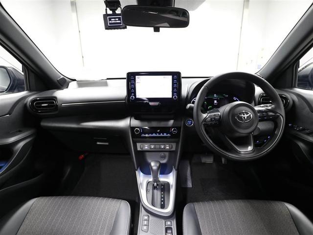 ヤリスクロス ハイブリッドＺ　ドライブレコーダ　インテリジェントキー　アルミホイル　ＬＥＤライト　１オ－ナ－　リアカメラ　クルーズコントロール　横滑り防止システム　ナビＴＶ　メモリーナビゲーション　電動シ－ト　パワステ　キーフリー（18枚目）