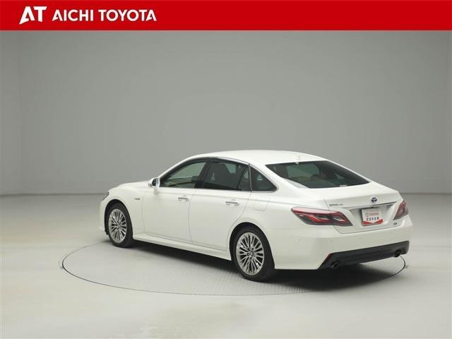 クラウンハイブリッド Ｓ　エレガンススタイル　衝突軽減ブレーキ　ＬＥＤライト　ワンオーナー車　バックカメラ　クルコン　ＥＴＣ　パワーシート　ＤＶＤ再生　メモリーナビ　ミュージックプレイヤー接続可　アルミホイール　スマートキー　ナビＴＶ　キーレス（4枚目）