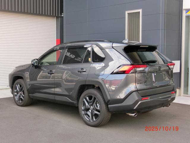 ＲＡＶ４ アドベンチャー　純正ディスプレイオーディオ　ブラインドスポットモニター　パワーバックドア　パワーシート　シートヒーター　レーダークルーズ　ＬＥＤヘッドライト　ＥＴＣ（9枚目）
